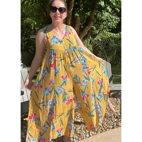 Easel Flowy Floral Jumpsuit/Jumper/Overalls - Picture 1 of 6